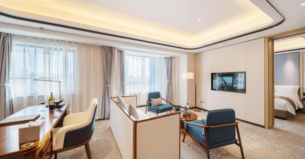 Sunshine Hotel Shanghai